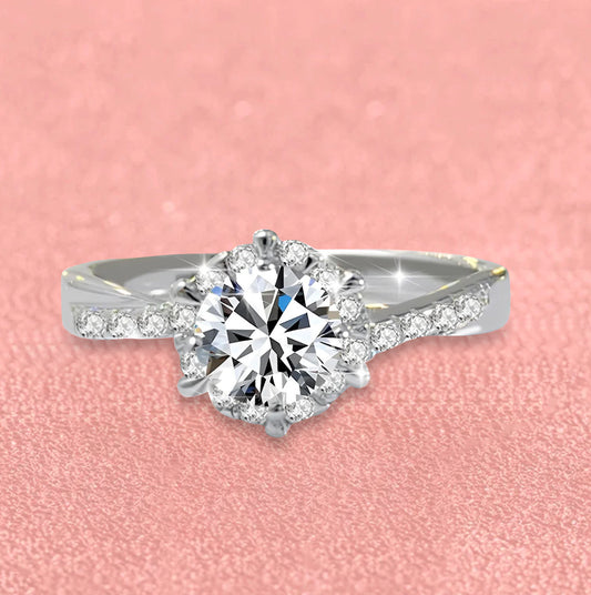 Crown Jewel - 0.5/1ct Women's Moissanite Ring MoissaRight