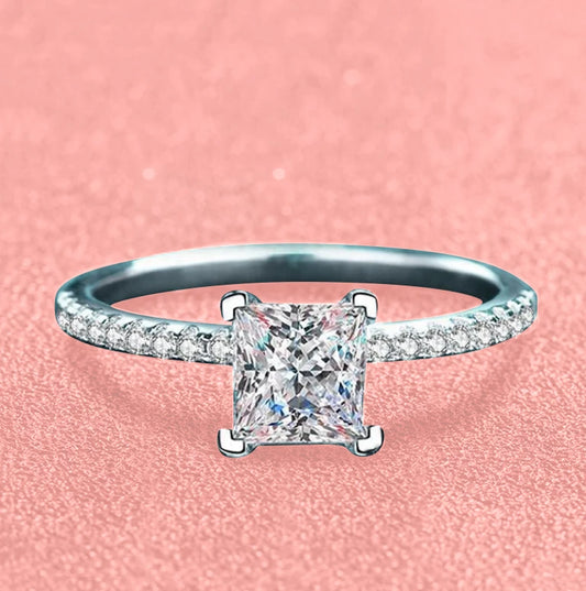 Central Sparkle - 1/2ct Moissanite Ring MoissaRight