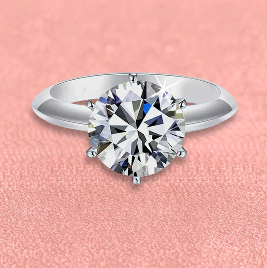 Timeless Charm - 0.5-5ct Women's Moissanite Ring MoissaRight