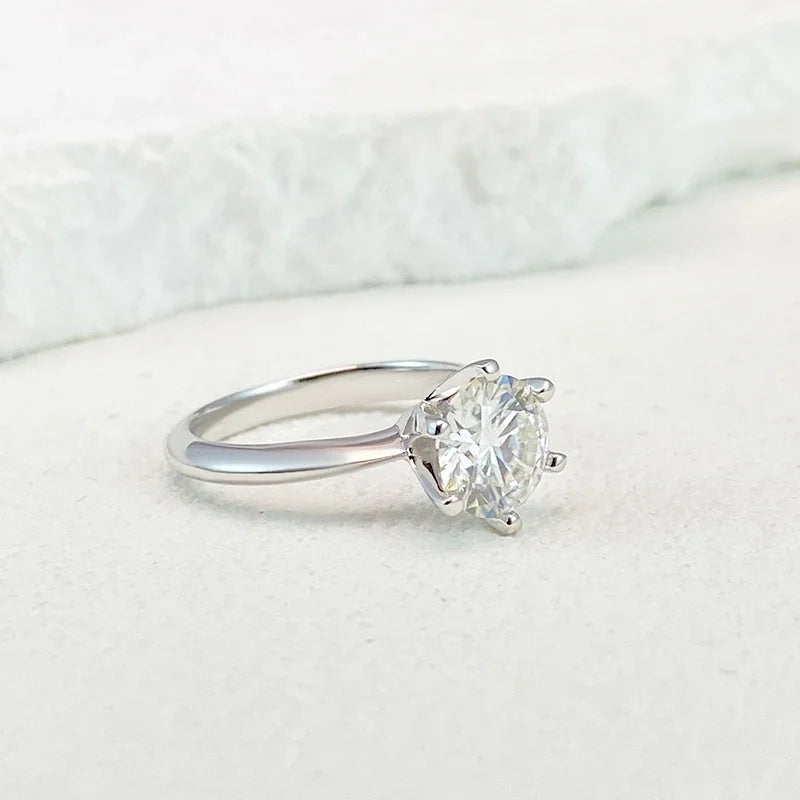 Timeless Charm - 0.5-5ct Women's Moissanite Ring MoissaRight