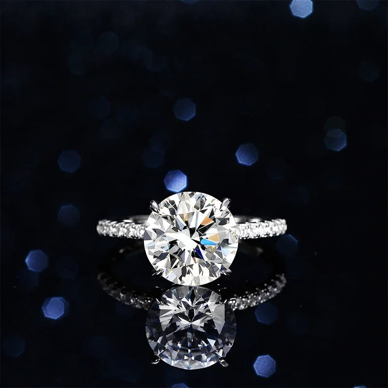 Luminous Focus - 5ct Women's Moissanite Ring MoissaRight