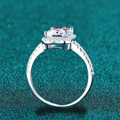 Widening Elegance - 1/2ct Women's Moissanite Ring MoissaRight