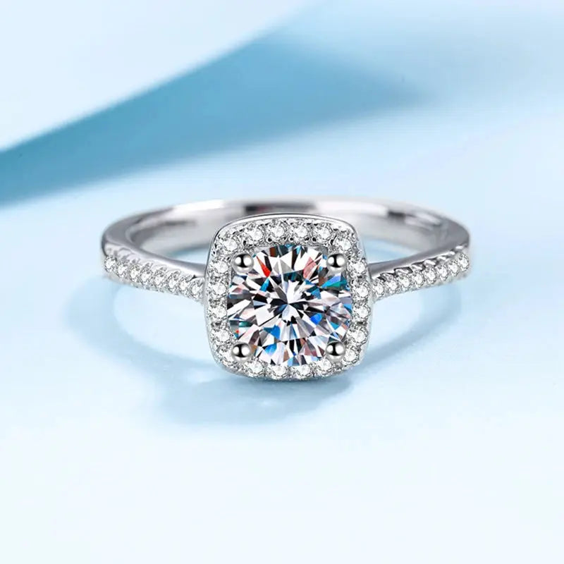 Eternal Sparkle - 0.5/1ct Women's Moissanite Ring MoissaRight